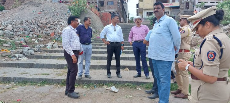 चंद्रभागा नदीवरील जुन्या दगडी पुलाची तत्काळ दुरुस्ती करावी जिल्हाधिकारी मिलींद शंभरकर यांच्या सूचना