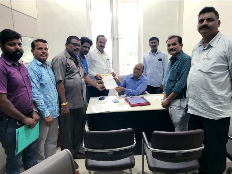 सोलापूर जिल्ह्यातील नवीन नगरपंचायत व नगरपरिषद कर्मचाऱ्यांच्या विविध मागण्याबाबत विभागीय आयुक्त पुणे कार्यालय येथे बैठक संपन्न