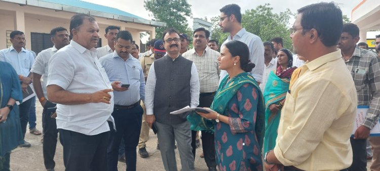 पालखी सोहळ्यात वारकरी भाविकांना आवश्यक सुविधा देण्याससोबतच स्वच्छतेला प्राधान्य द्यावे