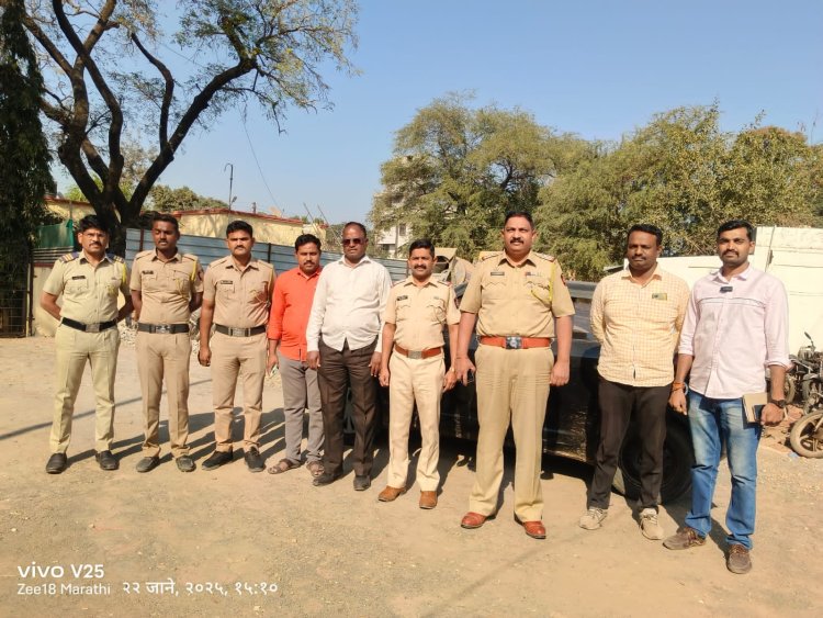 देगाव जबरदस्तीने शिफ्ट कार मध्ये अपहरण केलेल्या आरोपी आबा कसबे बबलू देठे याच्याविरुद्ध अपहरणाचा गुन्हा दाखल