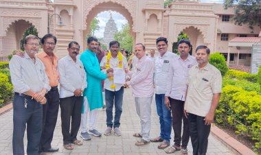 मराठी पत्रकार संघाच्या पंढरपूर शहराध्यक्षपदी राजेंद्र ढवळे यांची निवड 